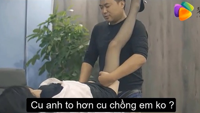 Chồng quèn bất lực để vợ mình làm tình với tên sếp buồi to